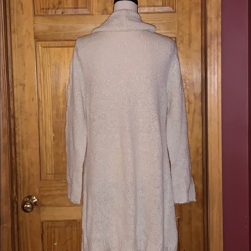 Long Cream Cable Knit Single Button Sweater M - Picture 2 of 5